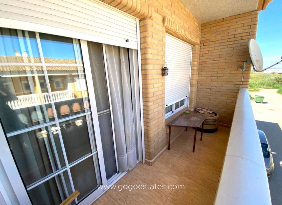 Resale - Townhouse - Catral - San Isidro