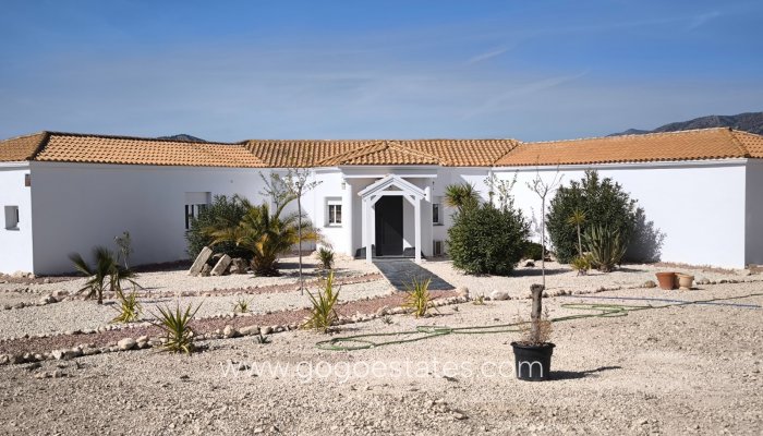 Villa / Chalet - Venta - Torrevieja - Salinas