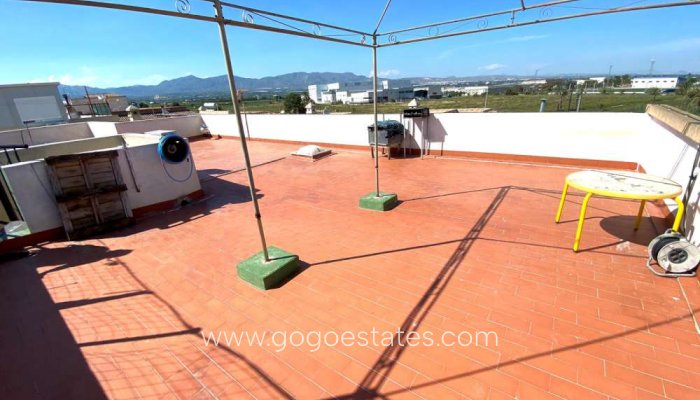 Resale - Townhouse - Catral - San Isidro